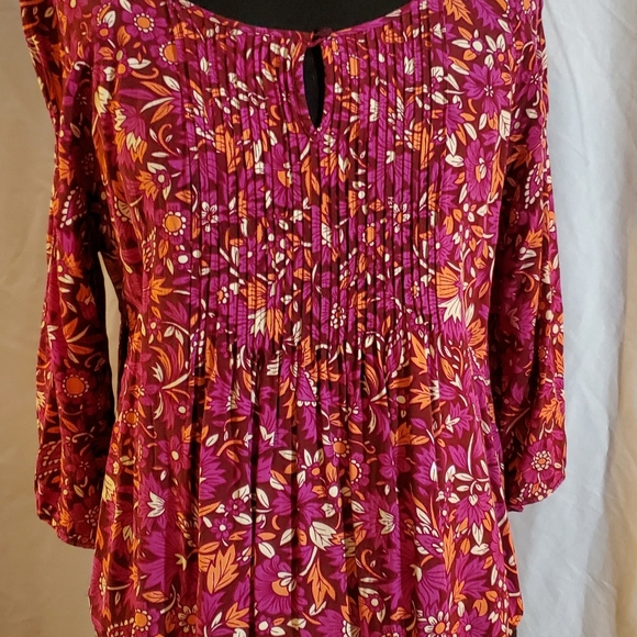 ST.JOHNS BAY BLOUSE, PINK, PURPLE FLORAL, PET LARGE - Picture 4 of 6